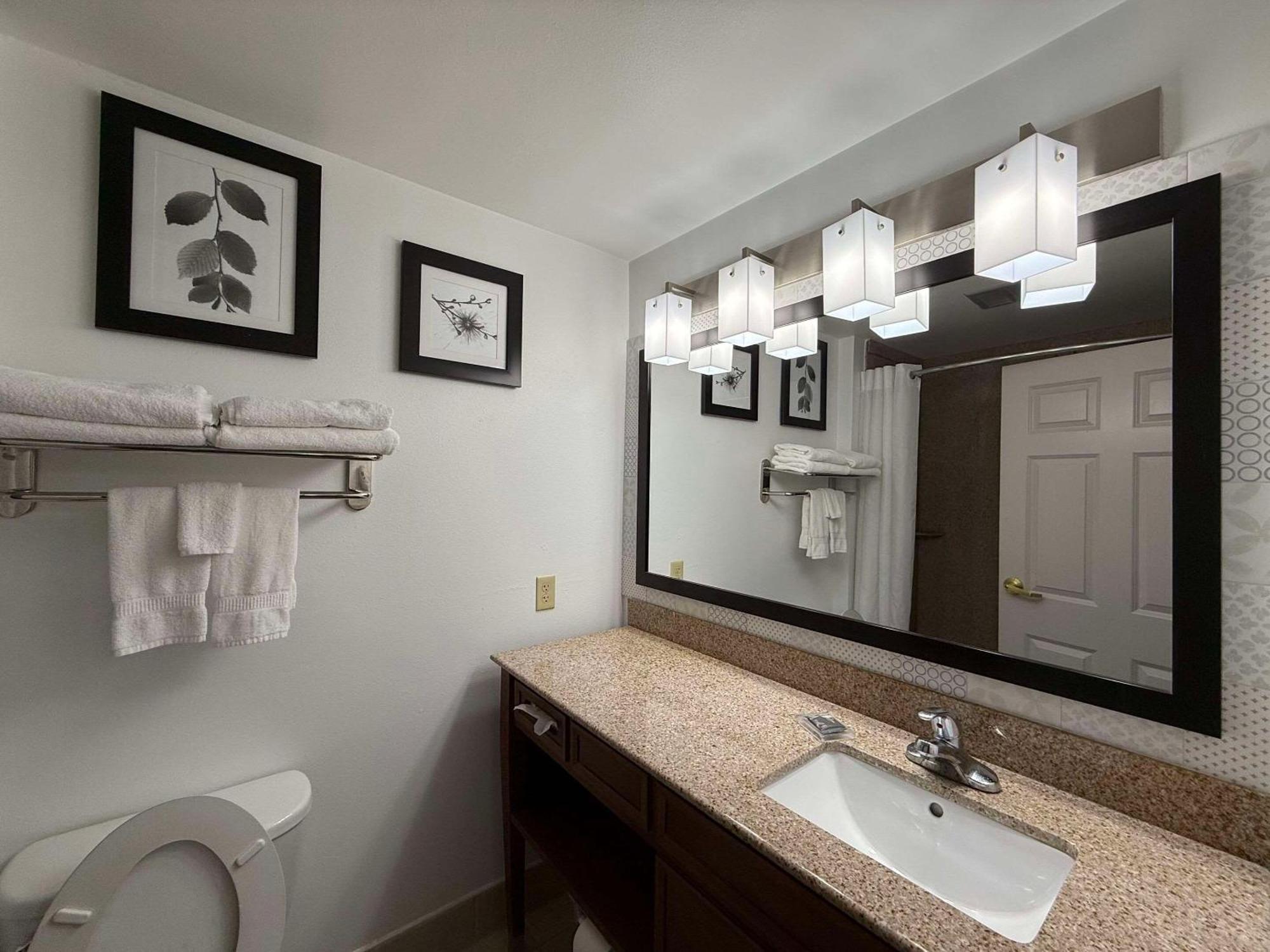 Country Inn & Suites By Radisson, Harrisburg - Hershey West, Pa Zewnętrze zdjęcie